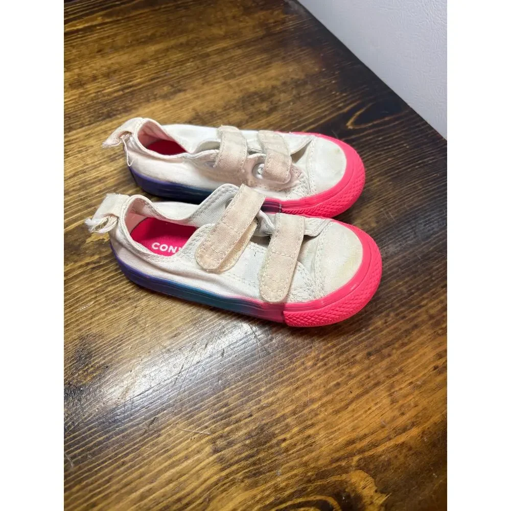 Converse White And‎ Pink Sneakers Girls Size 7